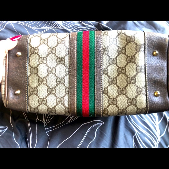 Gucci Handbag! - Picture 3 of 5